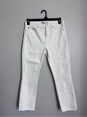 Vineyard Vines White High Rise Skinny- Women's Jeans